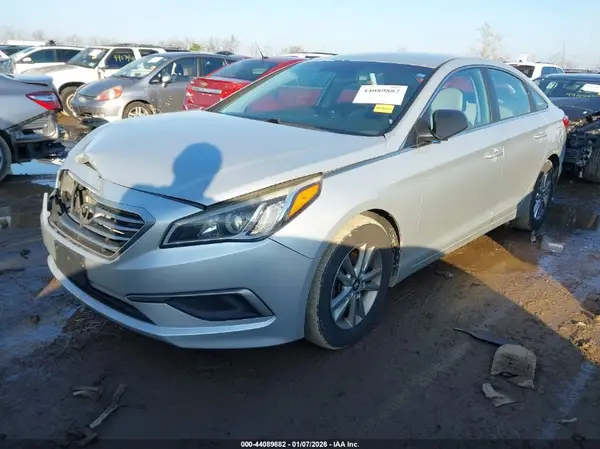 5NPE24AF4HH459847 2017 HYUNDAI SONATA - Image 2