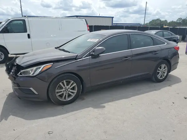 5NPE24AF4HH460691 2017 HYUNDAI SONATA - Image 1