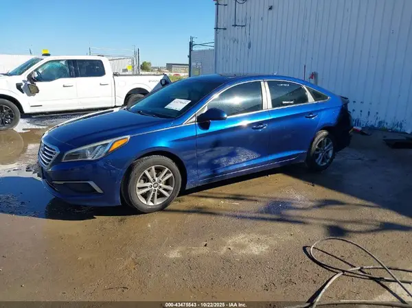 5NPE24AF4HH462599 2017 HYUNDAI SONATA - Image 2