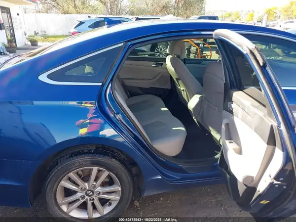 5NPE24AF4HH462599 2017 HYUNDAI SONATA - Image 8