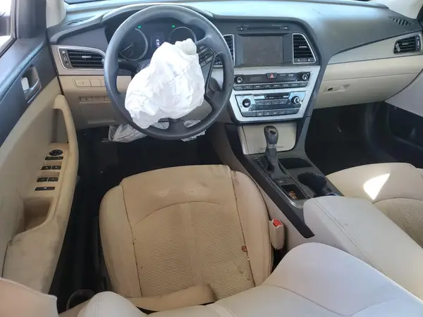 5NPE24AF4HH462666 2017 HYUNDAI SONATA - Image 8