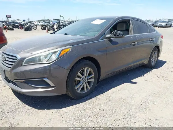 5NPE24AF4HH463347 2017 HYUNDAI SONATA - Image 2