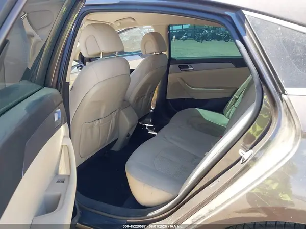 5NPE24AF4HH463347 2017 HYUNDAI SONATA - Image 8