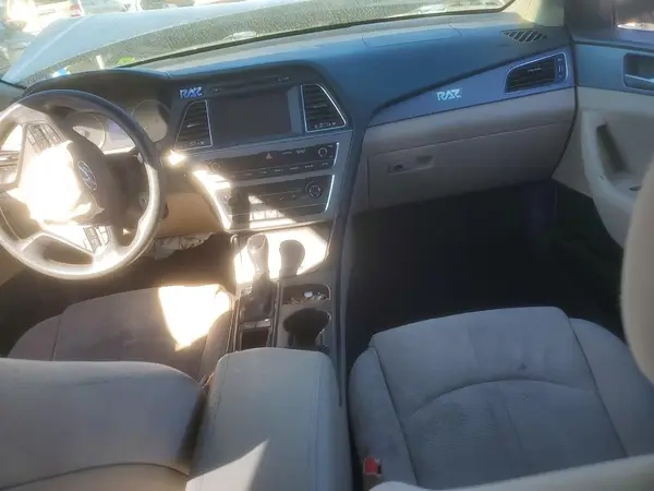 5NPE24AF4HH465860 2017 HYUNDAI SONATA - Image 8