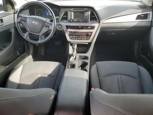 5NPE24AF4HH472579 2017 HYUNDAI SONATA - Image 8