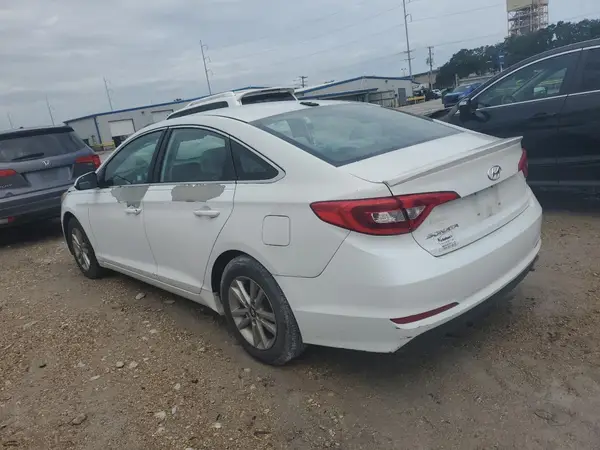 5NPE24AF4HH472873 2017 HYUNDAI SONATA - Image 2