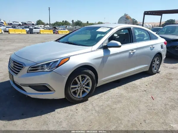5NPE24AF4HH475160 2017 HYUNDAI SONATA - Image 2