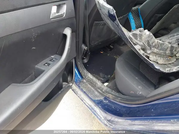 5NPE24AF4HH475532 2017 HYUNDAI SONATA - Image 8