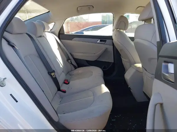 5NPE24AF4HH475868 2017 HYUNDAI SONATA - Image 8