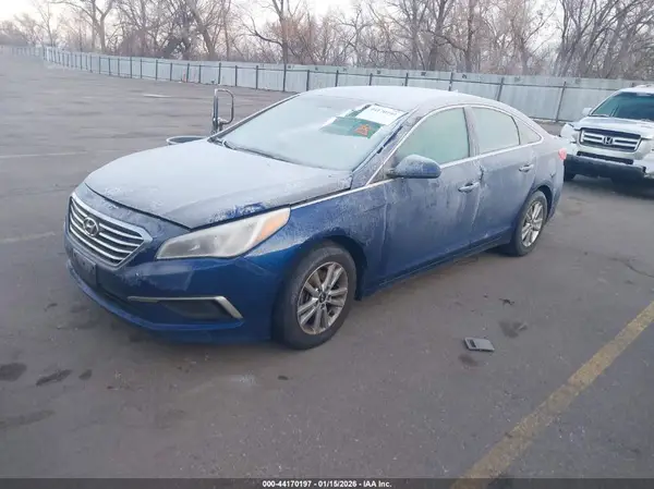 5NPE24AF4HH477376 2017 HYUNDAI SONATA - Image 2