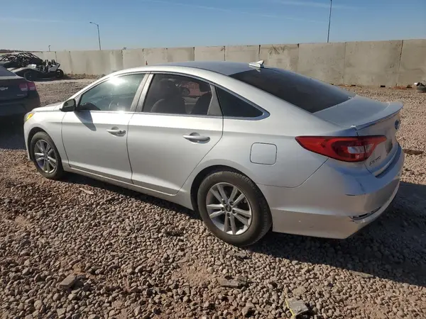 5NPE24AF4HH479306 2017 HYUNDAI SONATA - Image 2