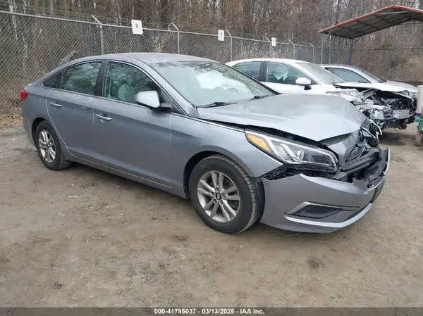 5NPE24AF4HH486899 2017 HYUNDAI SONATA - Image 1