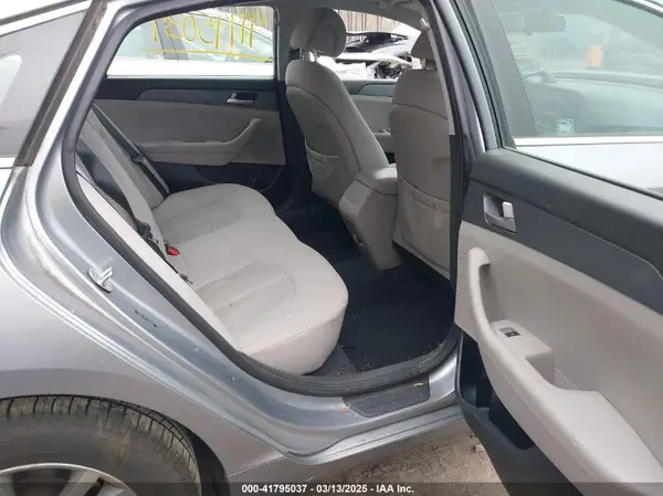5NPE24AF4HH486899 2017 HYUNDAI SONATA - Image 8