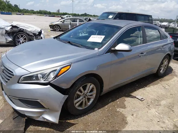 5NPE24AF4HH487678 2017 HYUNDAI SONATA - Image 2