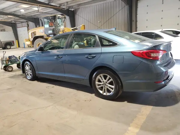 5NPE24AF4HH488510 2017 HYUNDAI SONATA - Image 2
