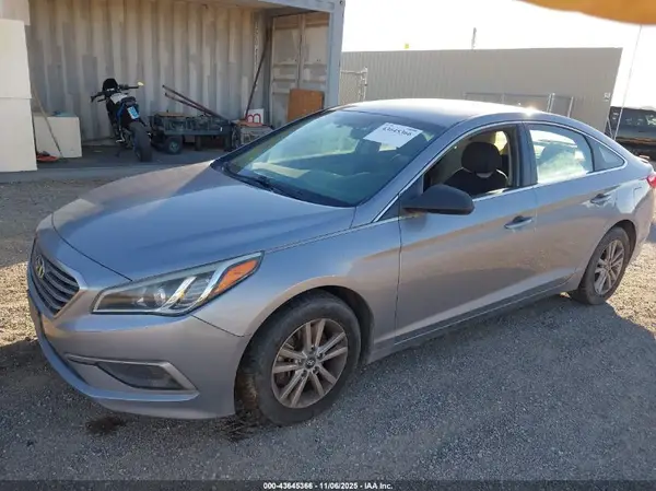 5NPE24AF4HH488622 2017 HYUNDAI SONATA - Image 2