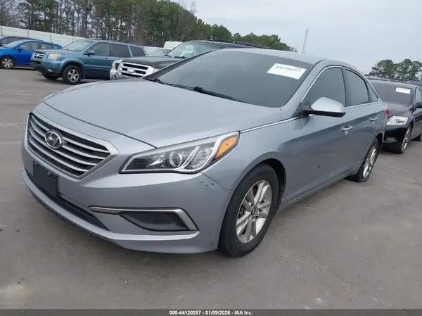 5NPE24AF4HH491813 2017 HYUNDAI SONATA - Image 2