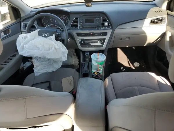 5NPE24AF4HH493884 2017 HYUNDAI SONATA - Image 8
