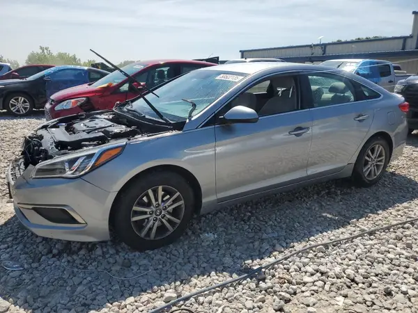 5NPE24AF4HH495649 2017 HYUNDAI SONATA - Image 1