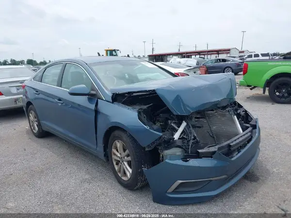 5NPE24AF4HH497515 2017 HYUNDAI SONATA - Image 1