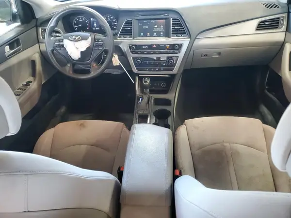 5NPE24AF4HH499300 2017 HYUNDAI SONATA - Image 8