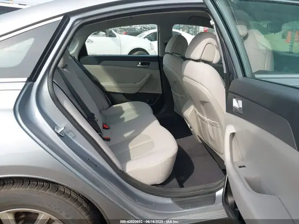5NPE24AF4HH499720 2017 HYUNDAI SONATA - Image 8