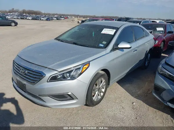 5NPE24AF4HH503054 2017 HYUNDAI SONATA - Image 2
