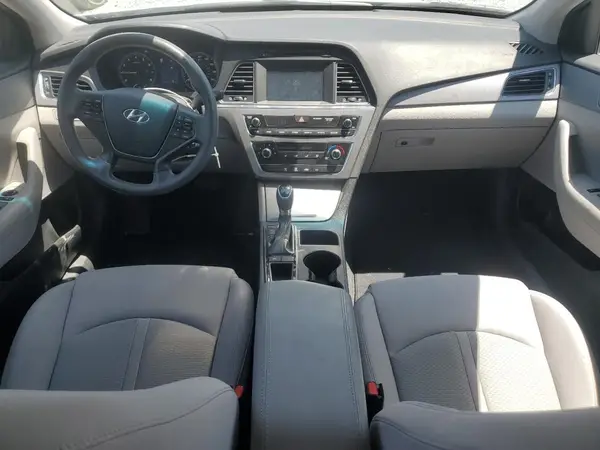 5NPE24AF4HH503829 2017 HYUNDAI SONATA - Image 8