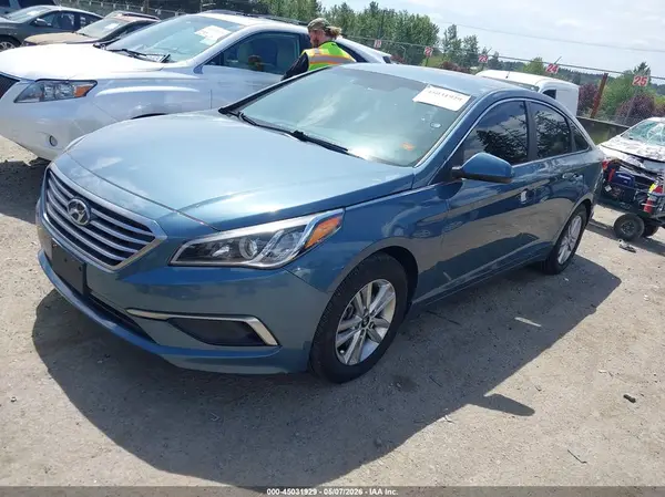 5NPE24AF4HH506858 2017 HYUNDAI SONATA - Image 2