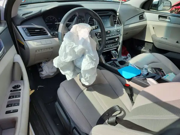 5NPE24AF4HH509081 2017 HYUNDAI SONATA - Image 8