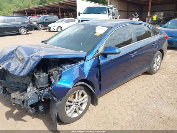 5NPE24AF4HH510117 2017 HYUNDAI SONATA - Image 2