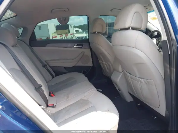 5NPE24AF4HH510117 2017 HYUNDAI SONATA - Image 8