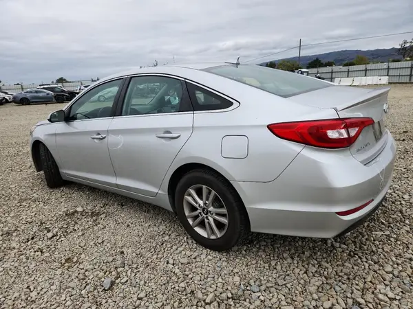 5NPE24AF4HH514913 2017 HYUNDAI SONATA - Image 2