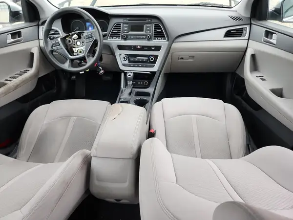 5NPE24AF4HH514913 2017 HYUNDAI SONATA - Image 8