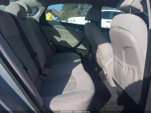 5NPE24AF4HH518802 2017 HYUNDAI SONATA - Image 8
