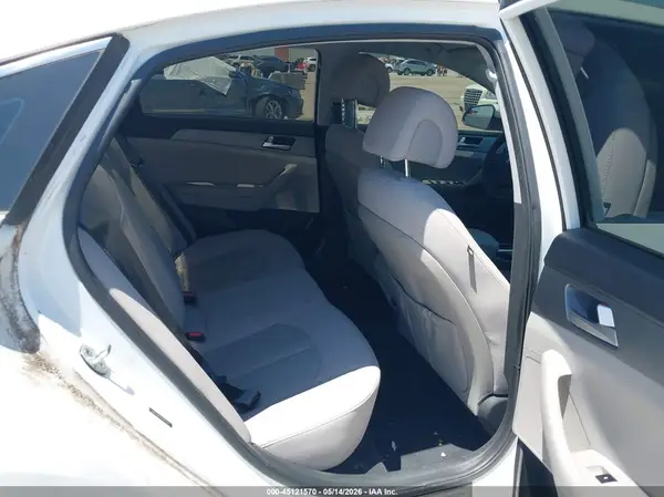 5NPE24AF4HH519318 2017 HYUNDAI SONATA - Image 8