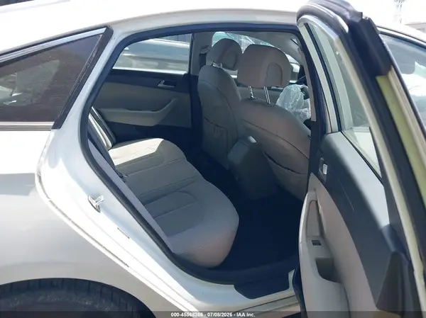 5NPE24AF4HH521599 2017 HYUNDAI SONATA - Image 8