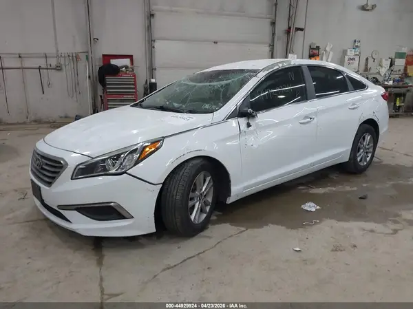 5NPE24AF4HH524888 2017 HYUNDAI SONATA - Image 2