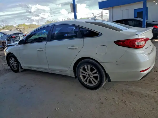 5NPE24AF4HH525121 2017 HYUNDAI SONATA - Image 2