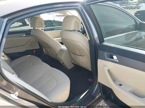 5NPE24AF4HH525698 2017 HYUNDAI SONATA - Image 8
