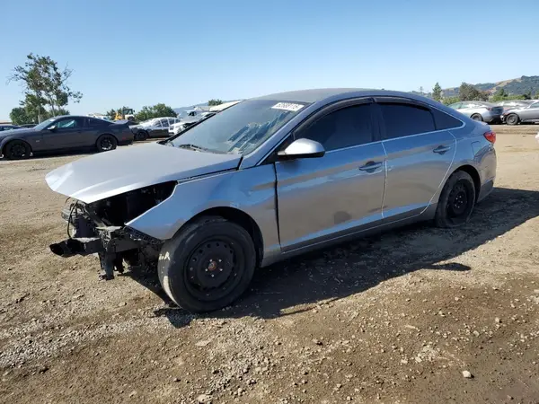 5NPE24AF4HH527967 2017 HYUNDAI SONATA - Image 1