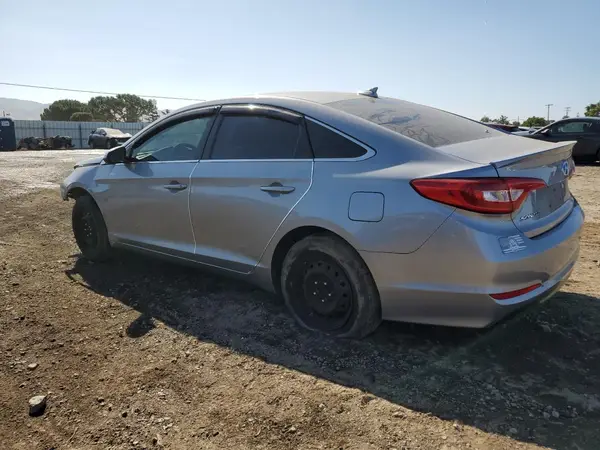 5NPE24AF4HH527967 2017 HYUNDAI SONATA - Image 2