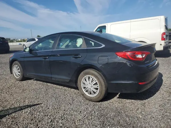 5NPE24AF4HH528973 2017 HYUNDAI SONATA - Image 2