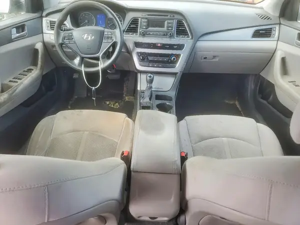 5NPE24AF4HH530030 2017 HYUNDAI SONATA - Image 8