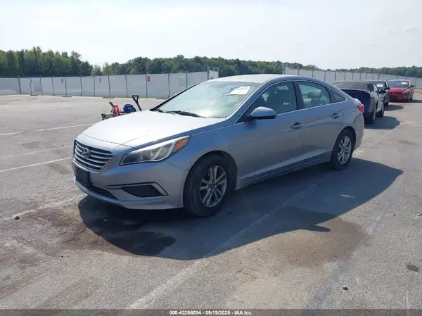 5NPE24AF4HH532408 2017 HYUNDAI SONATA - Image 2