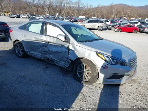 5NPE24AF4HH534272 2017 HYUNDAI SONATA - Image 1