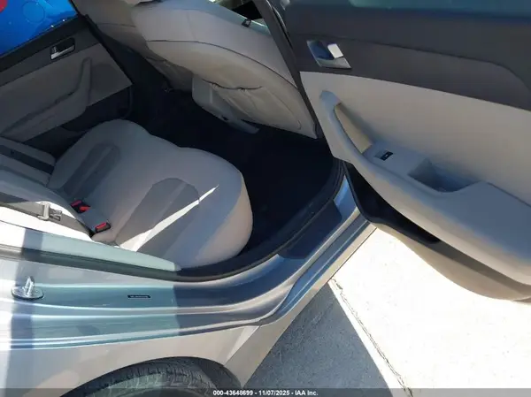 5NPE24AF4HH539780 2017 HYUNDAI SONATA - Image 8