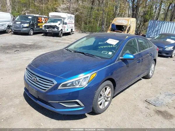 5NPE24AF4HH542520 2017 HYUNDAI SONATA - Image 2