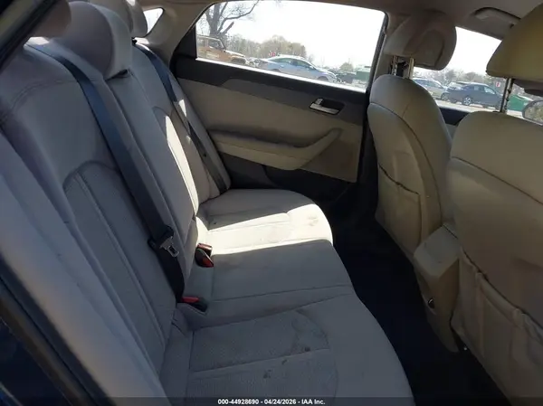 5NPE24AF4HH542520 2017 HYUNDAI SONATA - Image 8