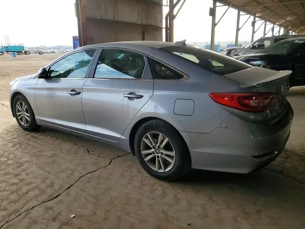 5NPE24AF4HH542680 2017 HYUNDAI SONATA - Image 2
